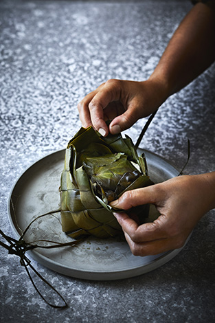 Hangi Cooked Chicken with Root Vegetables and Maori Potatoes. Hiakai Winter Menu by Monique Fiso. Recipe and food styling by Monique Fiso. Styling and photography by Manja Wachsmuth.